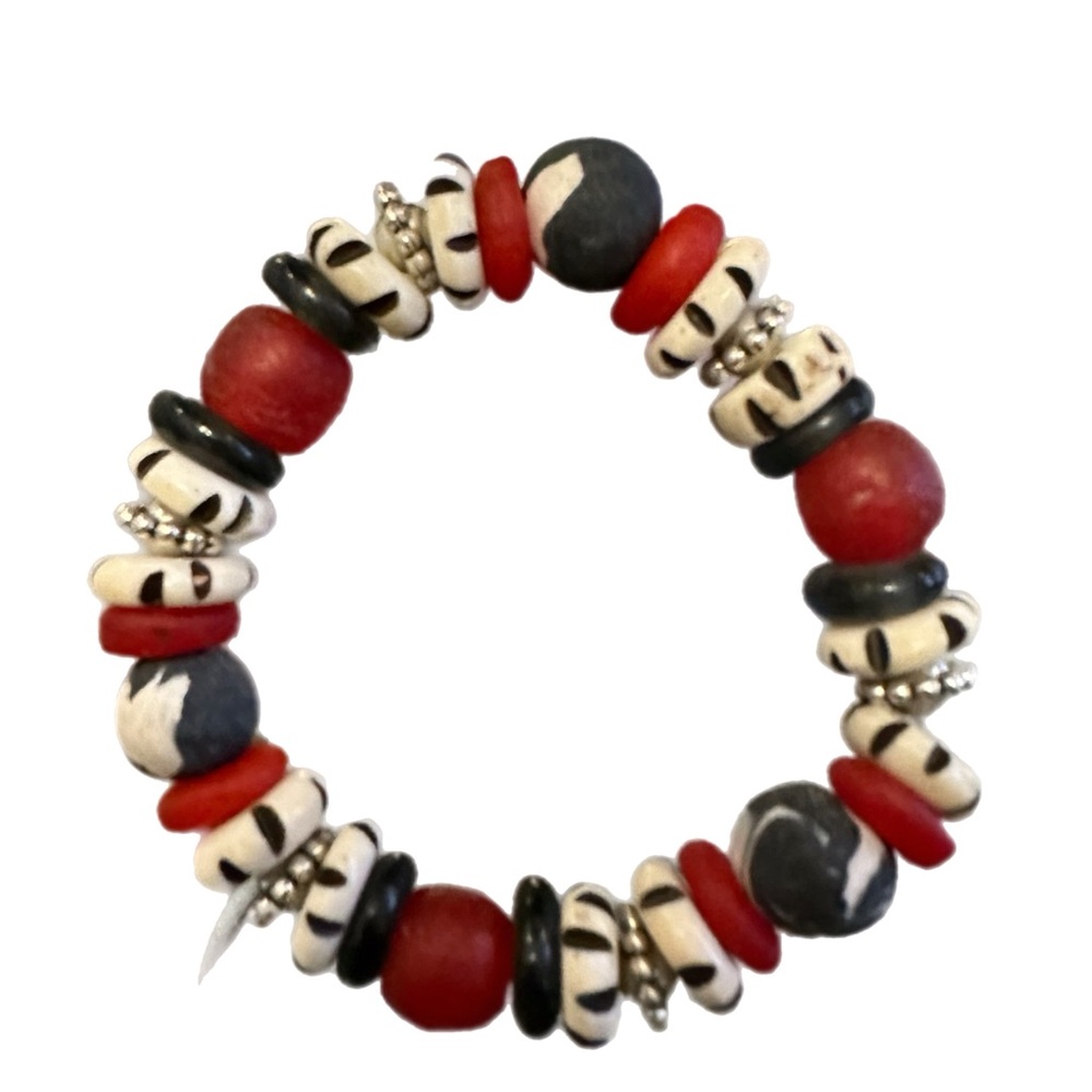 BRAND NEW ✨ Artisan made bracelet of hand-rolled clay beads + Ghana glass.
